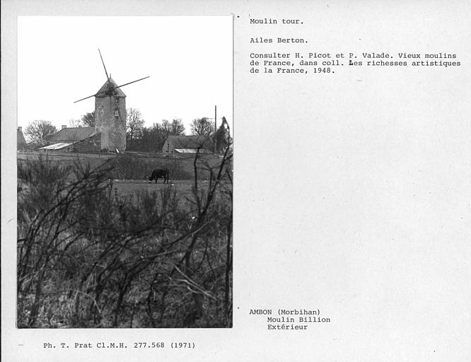 Vue générale du moulin, ailes Berton en fonctionnement