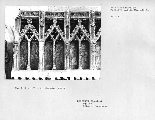 Détail de la partie droite du retable sculpté et peint du choeur