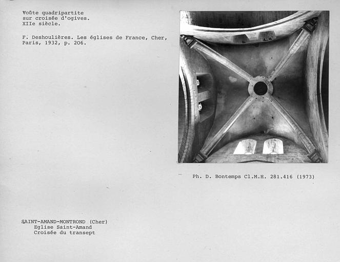 Voûte d'ogives à la croisée du transept