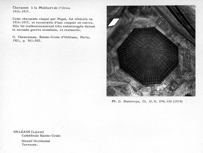 Charpente à la Philibert de l'Orme de la coupole polygonale, terrasse du massif occidental