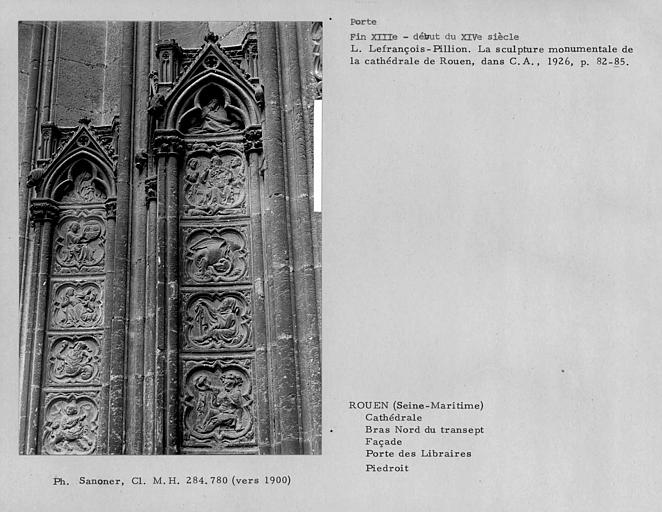 Cathédrale Notre-Dame. Façade du bras nord du transept. Porte des Libraires, détail du piédroit