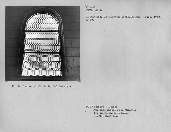 Vitrail de la fenêtre de la troisième chapelle au nord de la nef