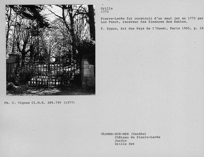Grille est du jardin