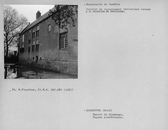 Fenêtres de la façade postérieure