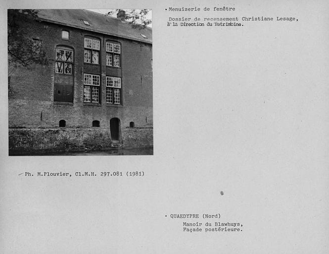 Fenêtres de la façade postérieure