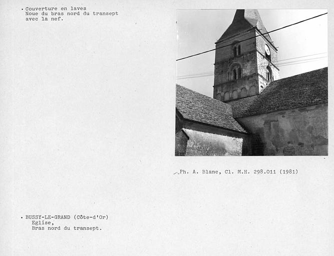 Eglise. Couverture en laves du bras nord du transept