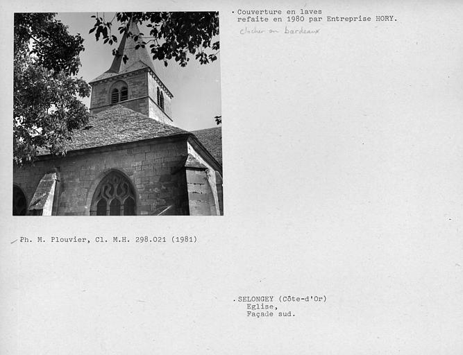 Couverture en laves refaite en 1980, clocher en bardeaux, côté sud