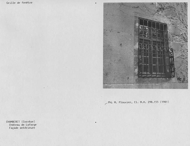 Balcon et grille de fenêtre de la façade postérieure
