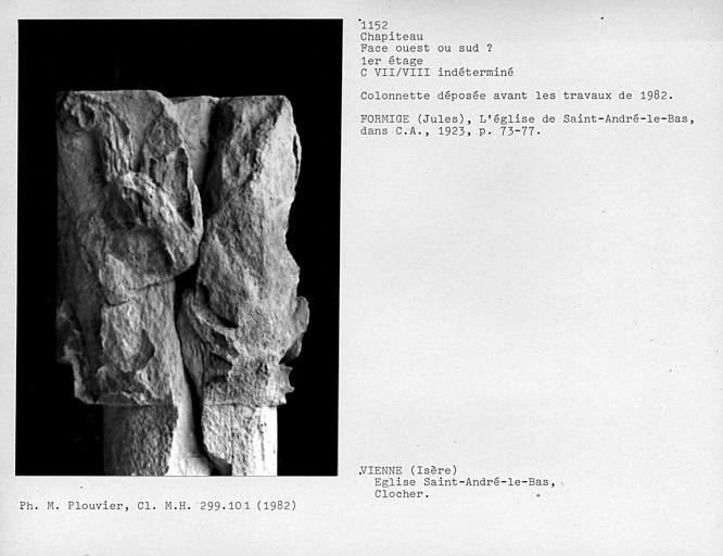 Chapiteau d'une colonnette déposée du clocher, C VII.VIII, face ouest ou sud, premier étage