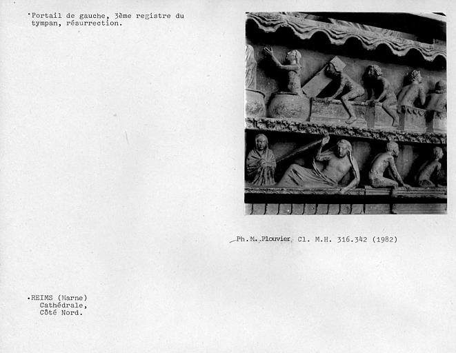 Tympan du portail de gauche, côté nord, troisième registre : Résurrection