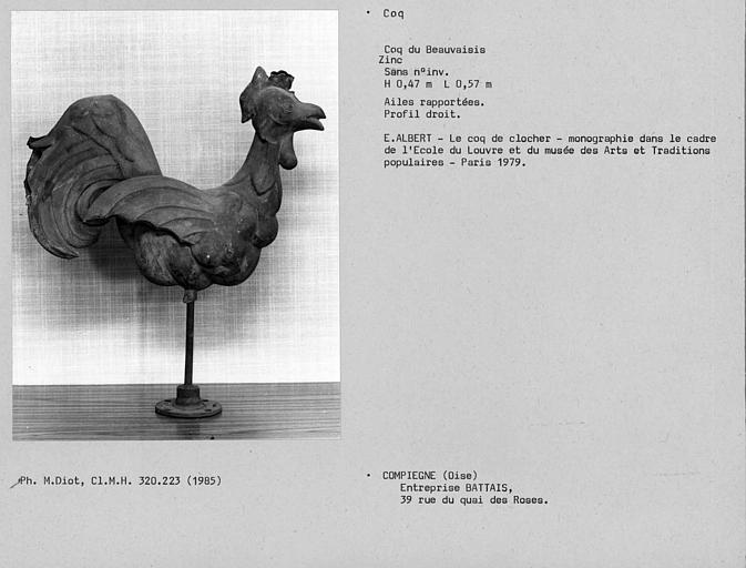Coq en zinc du Beauvaisis, ailes rapportées, profil droit