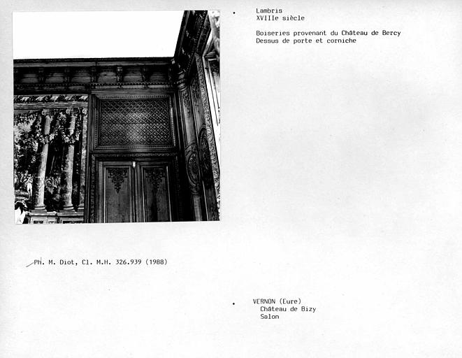 Lambris du salon, dessus de porte et corniche