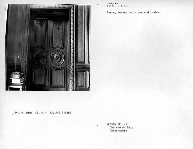 Lambris de la porte du salon de l'antichambre vu sur son revers