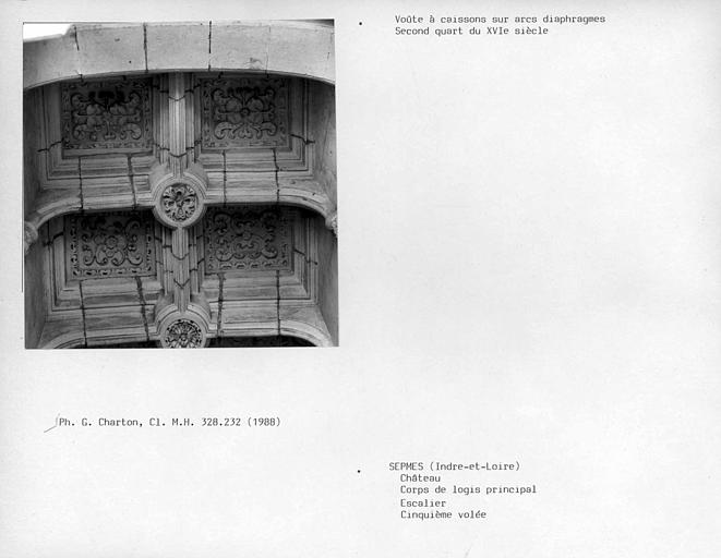 Escalier du corps de logis, voûte plate à caissons sur arcs diaphragmes de la cinquième volée