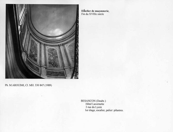 Plafond de l'escalier du premier étage