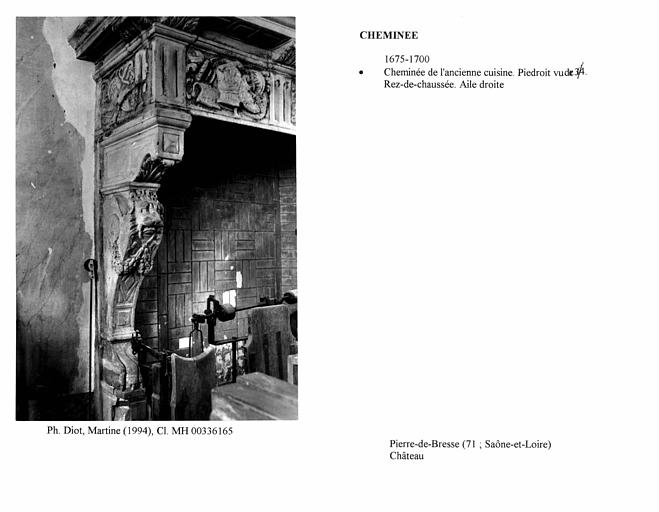 Cheminée de l'ancienne cuisine. Piédroit vu de 3 ; 4. Rez-de-chaussée. Aile droite