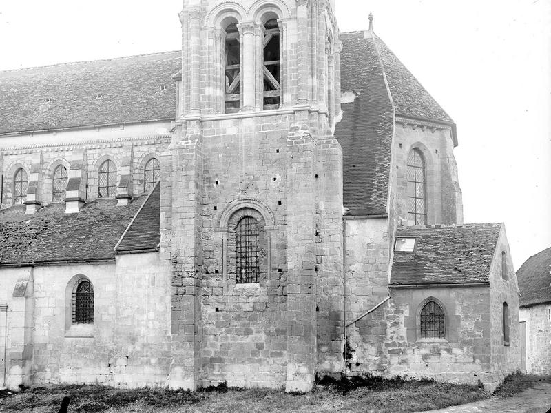 Base du clocher et côté sud