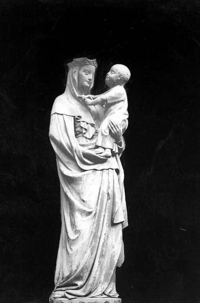 Statue : Vierge à l'Enfant