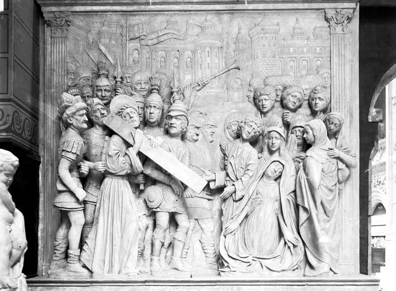 Bas-relief : le Portement de croix