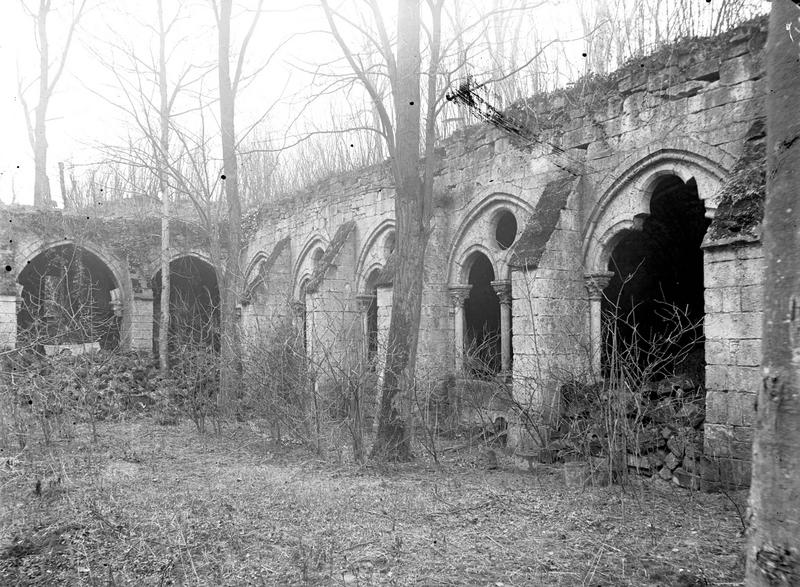 Cloître : ensemble extérieur