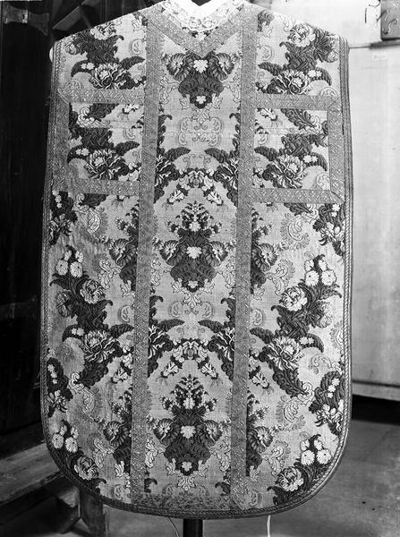 Chasuble en soie brochée