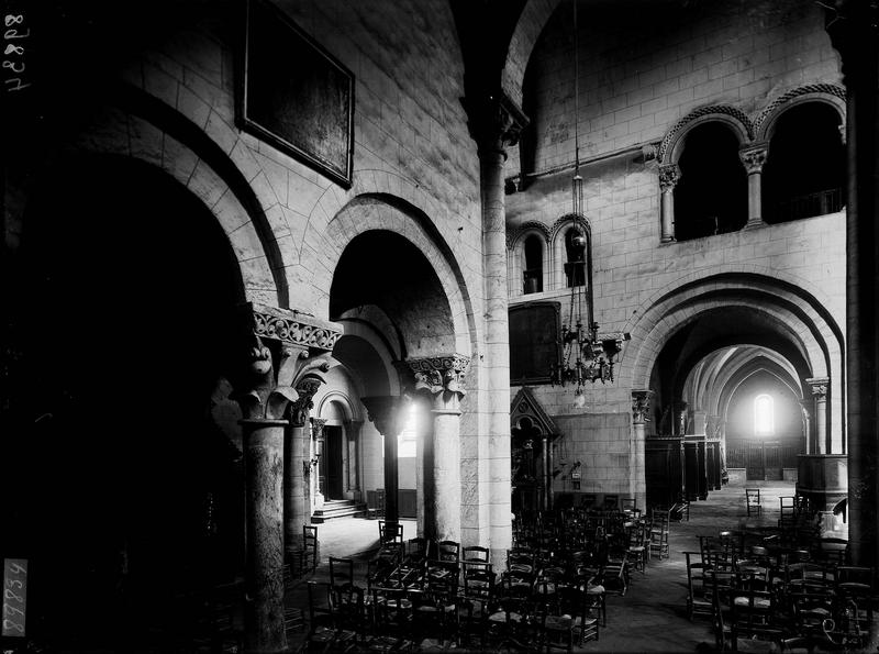 Bas-côté nord, bras nord du transept