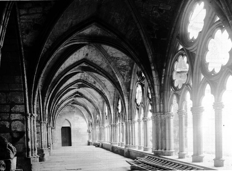 Le cloître