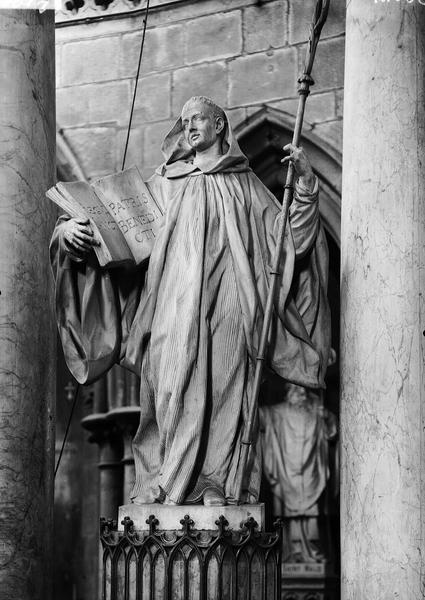 Statue du maître-autel : saint Benoit, marbre