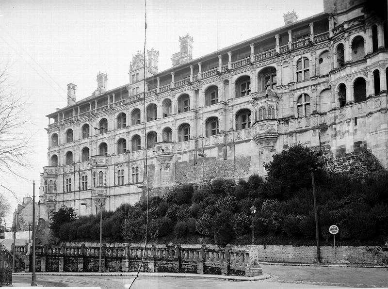 Façade extérieur de l'aile François 1er, ensemble