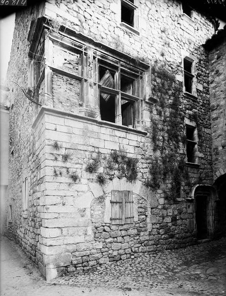 Angle des façades sur la rue