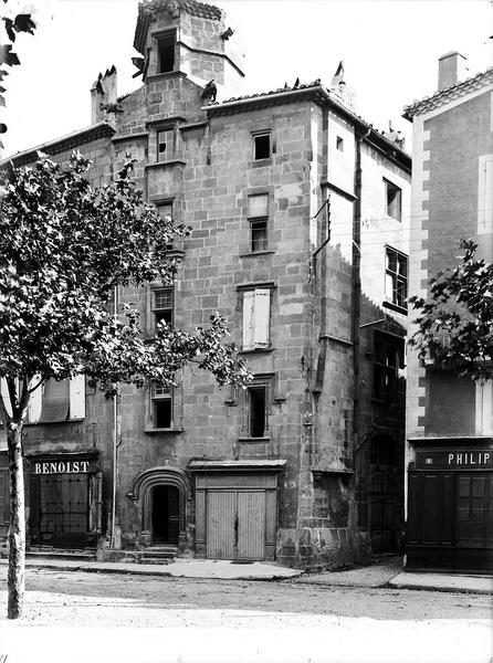 Façade sur la rue