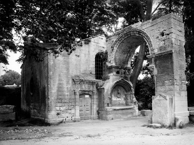 Arc de Saint-Césaire, chapelle Sainte-Accurse