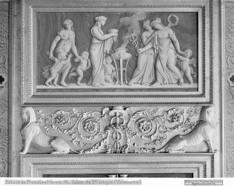 Grisaille de Sauvage, dessus de porte du salon de Musique