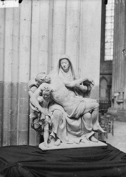 Vierge de douleur