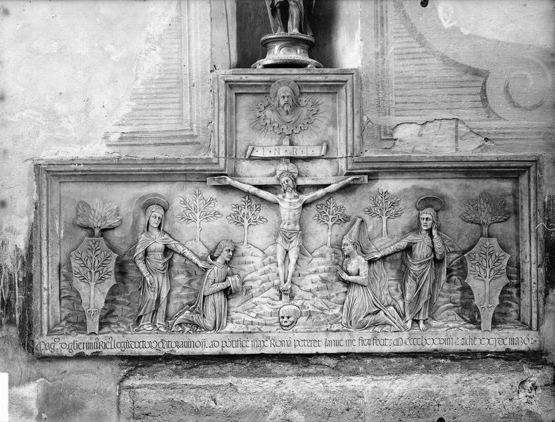 Bas-relief en marbre du monument funéraire de Guillaume-de-Rix