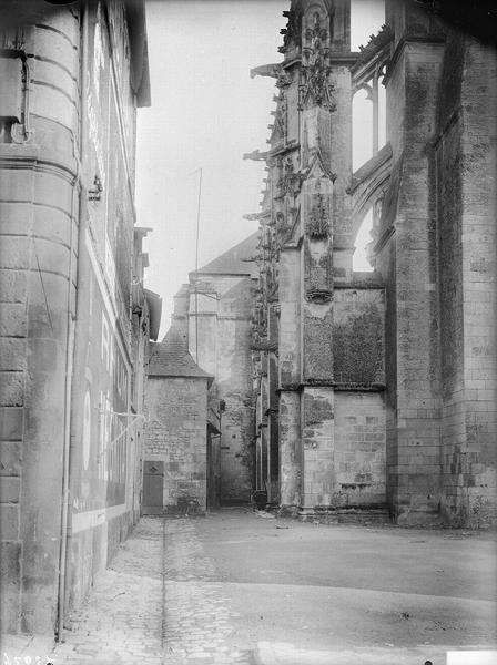 Vue en enfilade de la face nord