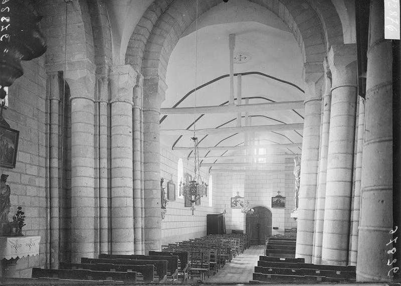 Intérieur de la nef vue du choeur