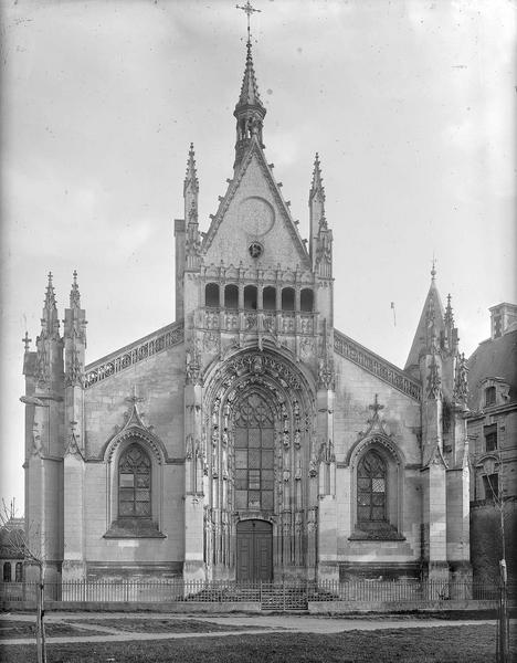 Façade de la chapelle