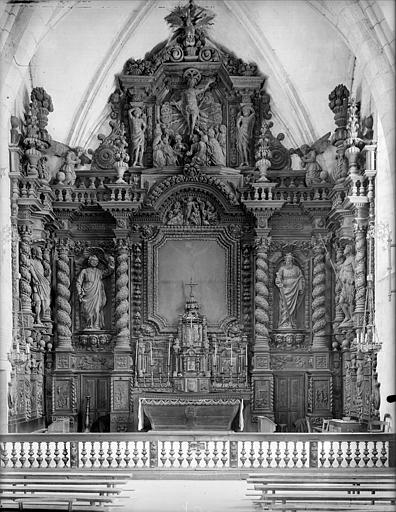 Retable en bois sculpté. retable