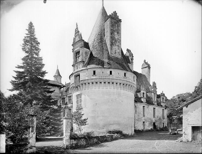 Ensemble nord-est : tour circulaire