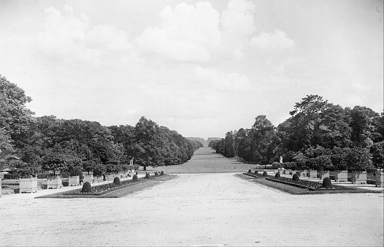 Vue générale de l'avenue des Beaux-Monts