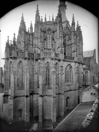 Eglise : abside, côté nord-est