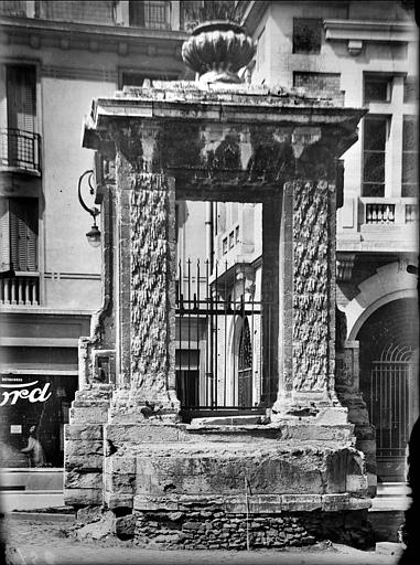 Fontaine vue de face