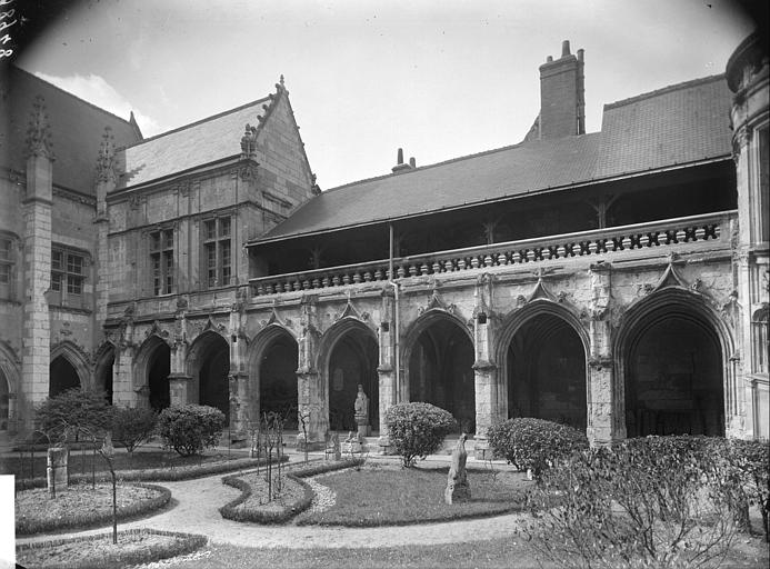 Cloître façade nord