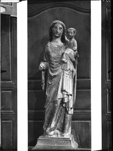 Statuette de la Vierge à l'Enfant en pierre