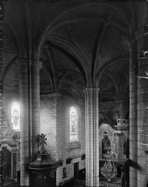 Intérieur, vue prise des tribunes d'orgues vers le nord-est