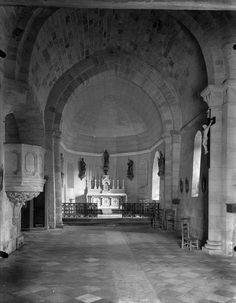 Intérieur du choeur