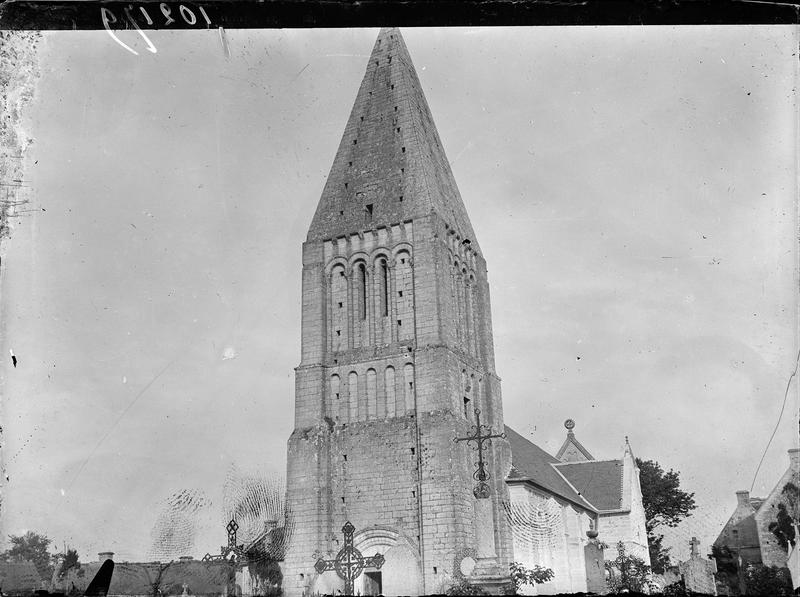 Clocher, côté ouest