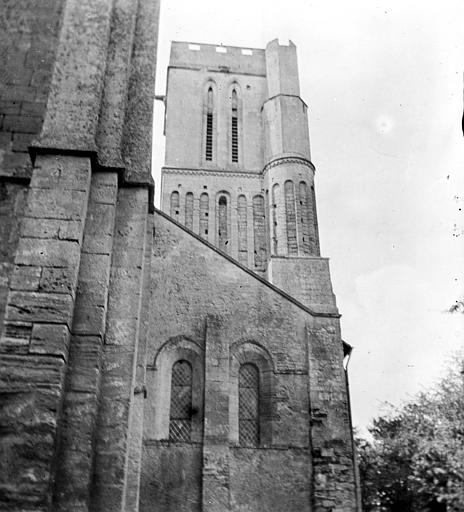 Façade nord : Clocher vu depuis l'angle est