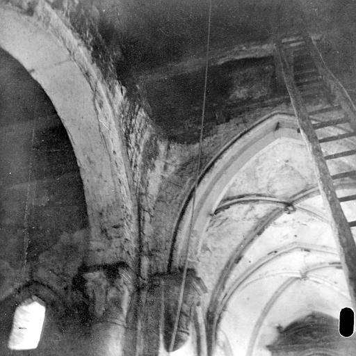 Vue intérieure sous le clocher, croisée du transept